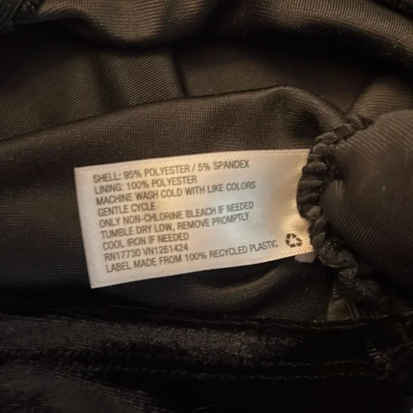 ⭐️ Velvet Square Neck Mini Dress - Picture 6 of 6